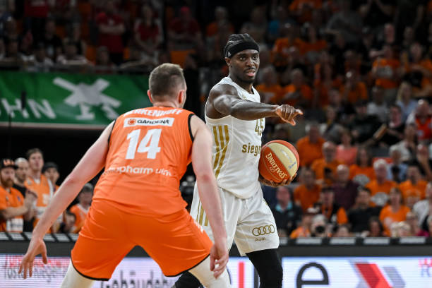 与非受助攻 与非受助攻