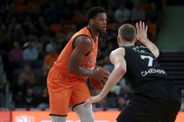 中的一个显 中的一个显